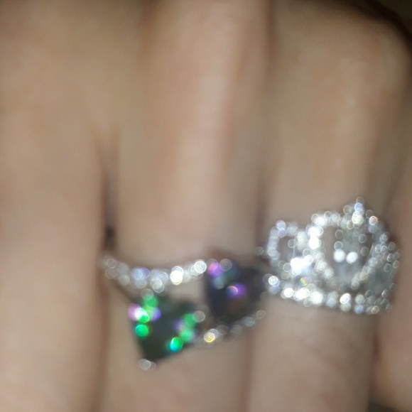 Meet your Posher, Mia - Picture 1 of 1